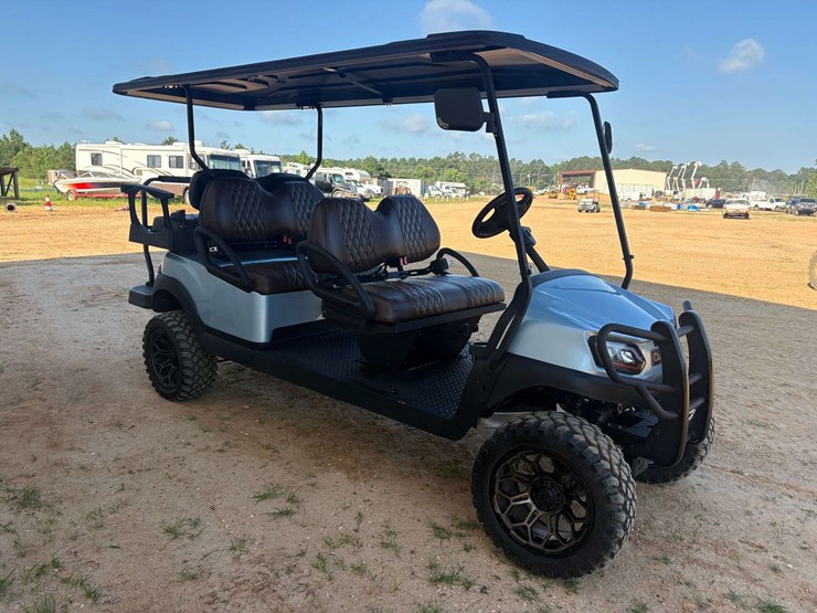 2025-club-car-6-seater-gas-golf-cart-image-4