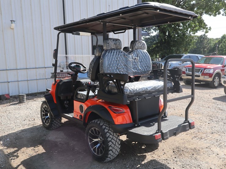 #104-•-4-seater-electric-golf-cart-image-3