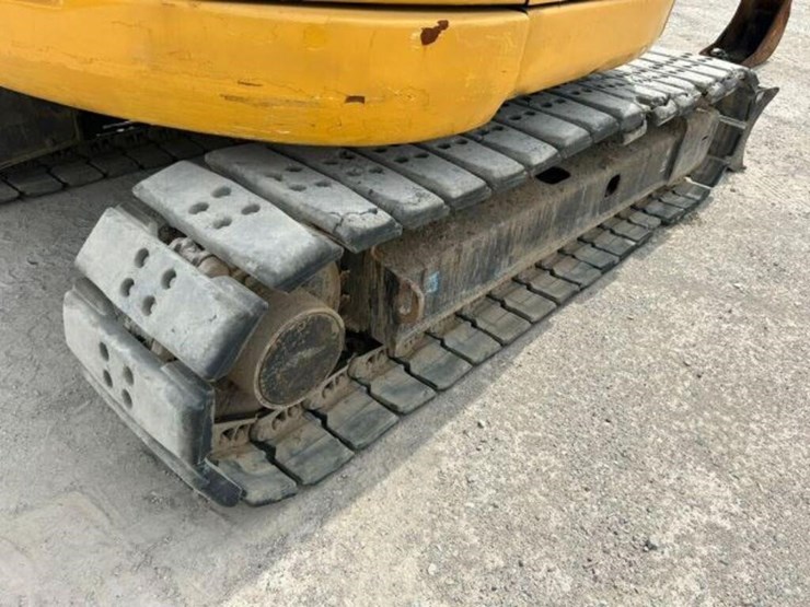 2014-deere-85g-image-77