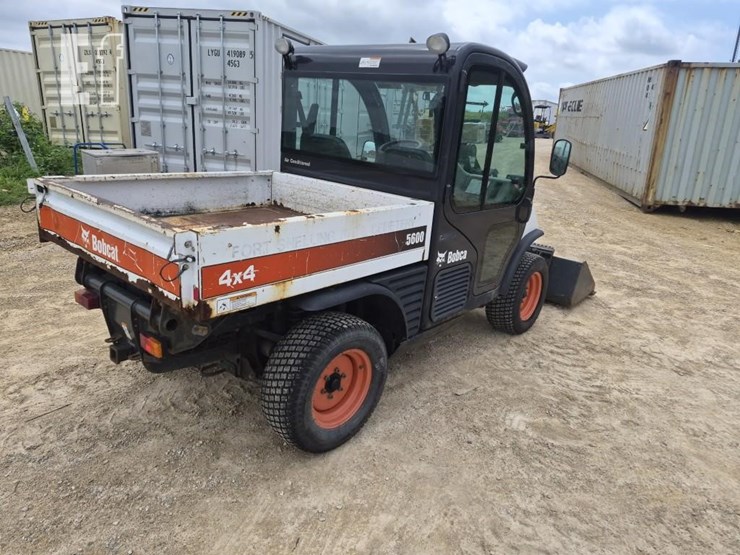 2014-bobcat-toolcat-5600-image-3