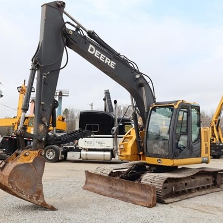 2016 DEERE 135G