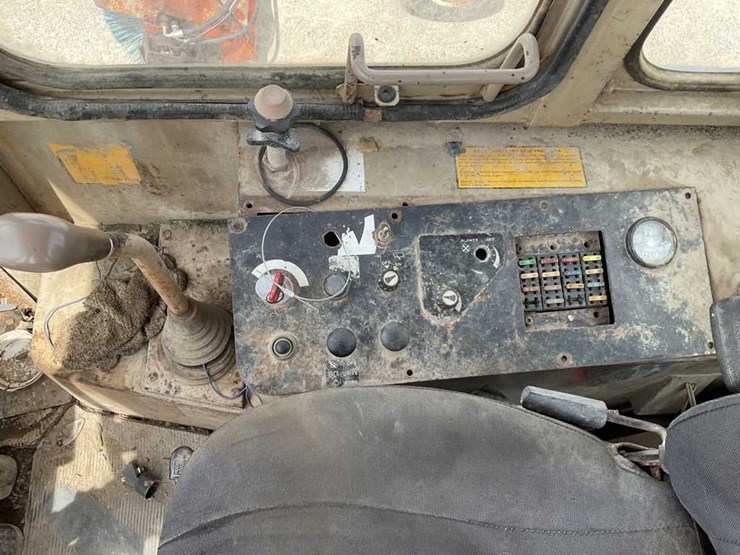1993-deere-444e-image-9