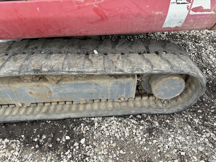 takeuchi-tb135-image-17