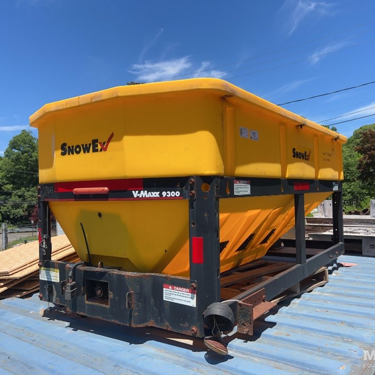 SNOWEX V-MAXX