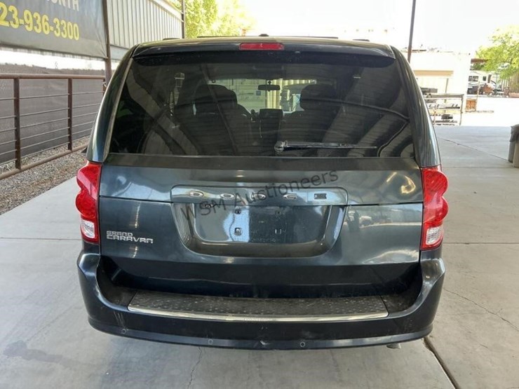 2013-dodge-grand-caravan-image-6