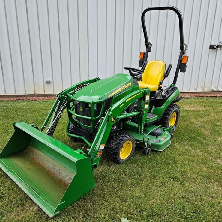 JOHN DEERE 1025R