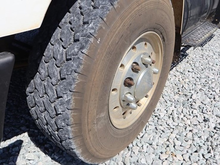 2010-international-transtar-8000-image-10