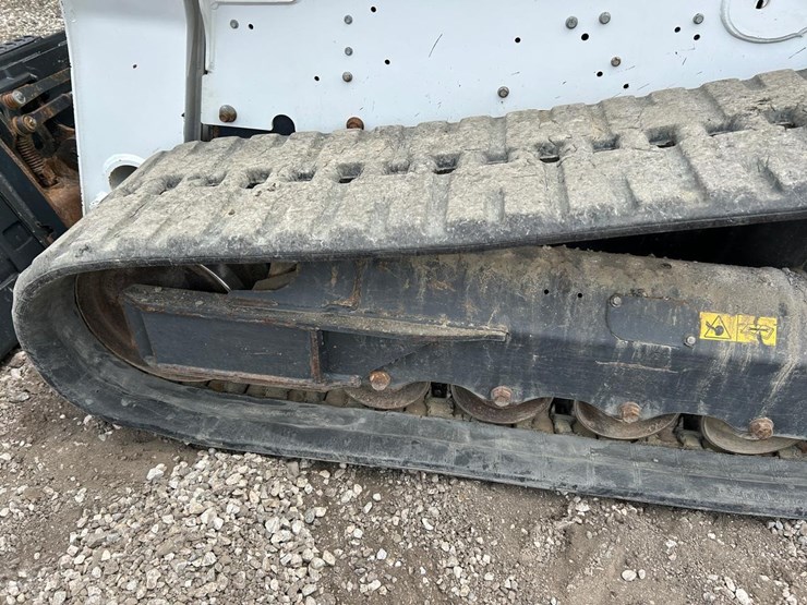 2023-bobcat-t770-image-17