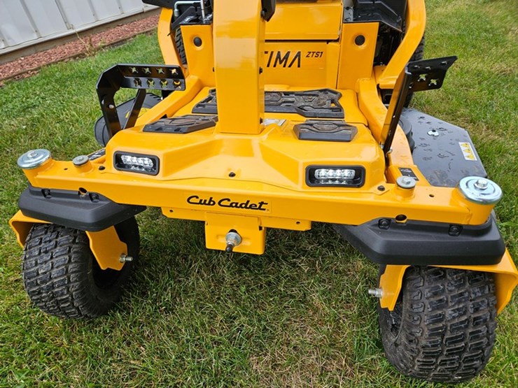 #311-•-cub-cadet-ultima-zts1-zero-turn-mower-image-9