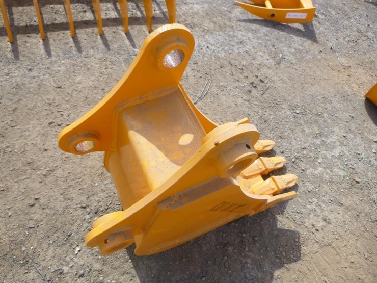 12"-excavator-bucket-w/teeth-image-5
