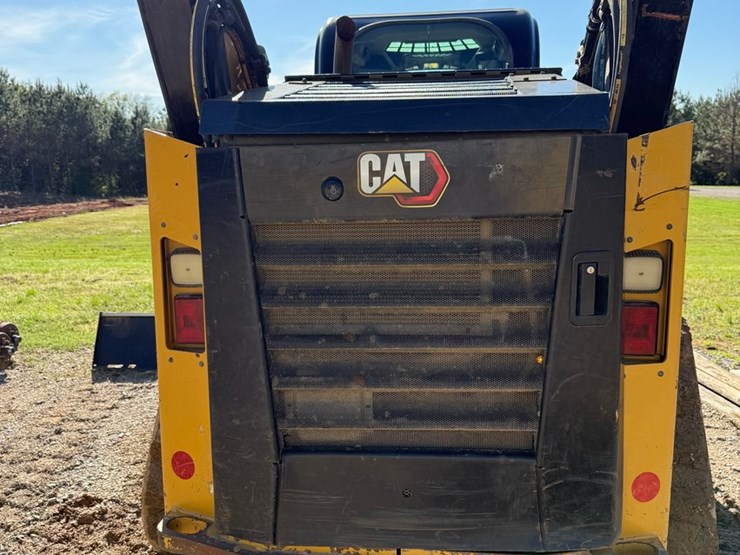 2021-caterpillar-299d3-image-3