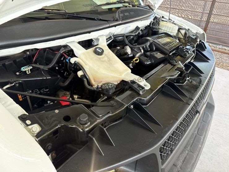2016-chevrolet-express-2500-image-17