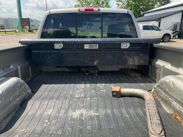 2001-chevrolet-silverado-2500-image-16