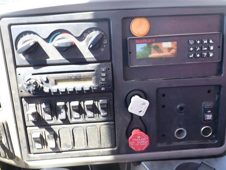 2010-international-transtar-8000-image-32