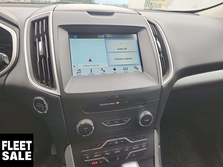 2016-ford-edge-sel-image-38