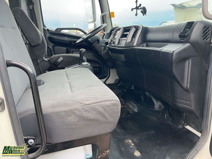 2012-hino-238-image-19
