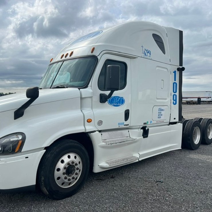 2015 FREIGHTLINER CASCADIA 125