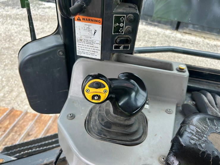 2016-komatsu-d39pxi-24-image-28