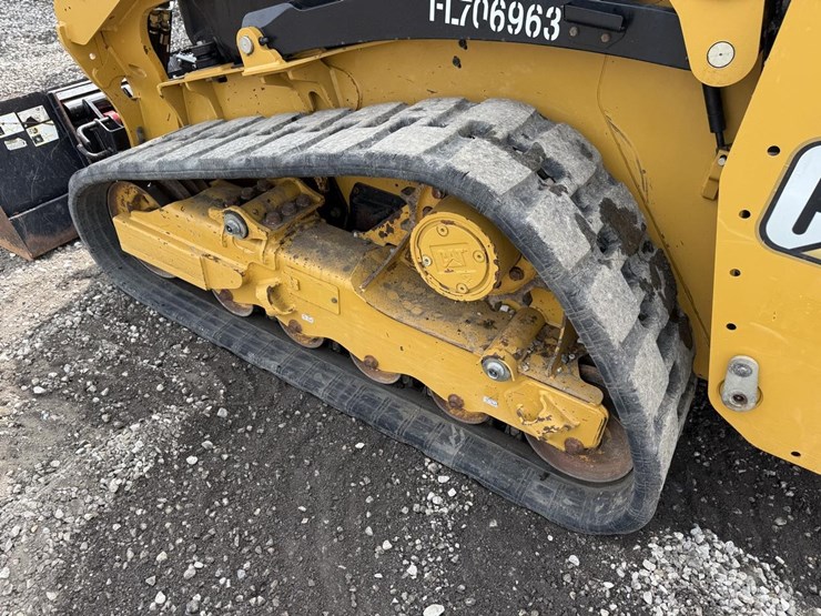 2024-caterpillar-255-image-17