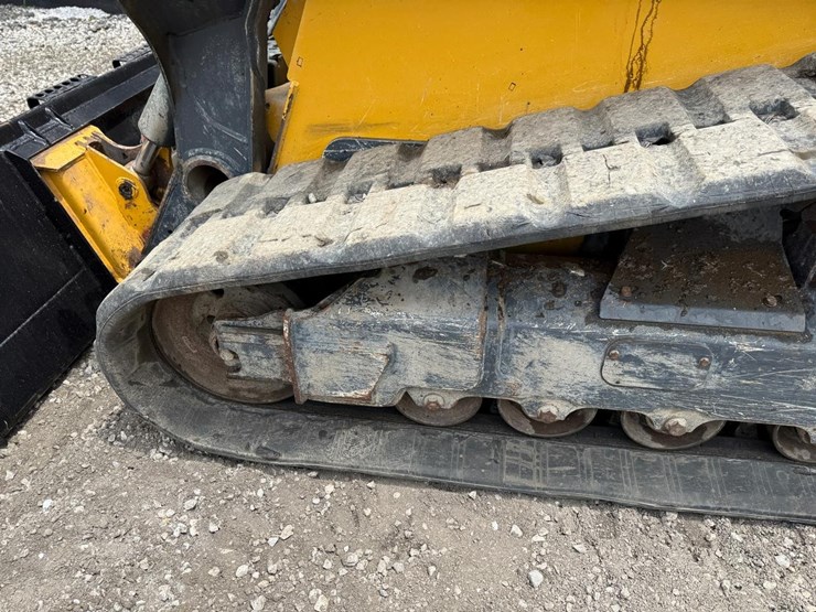 2023-deere-333g-image-17