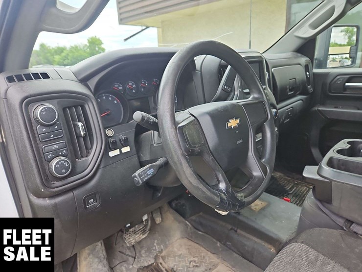 2020-chevrolet-silverado-2500hd-image-15