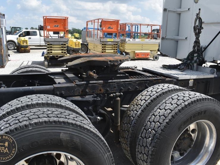 2012-peterbilt-386-image-20