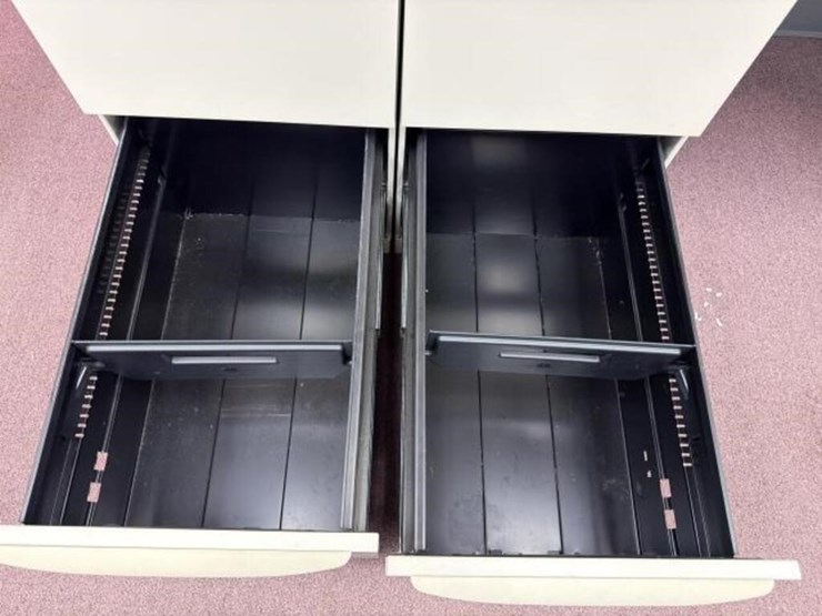 4-drawer-filing-cabinet-image-3