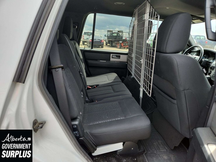 2015-ford-expedition-image-16