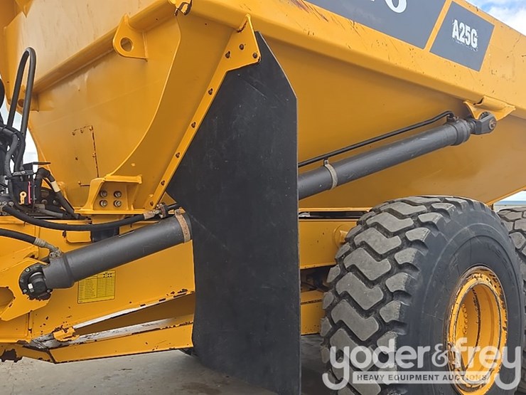2021-volvo-a25g-image-15