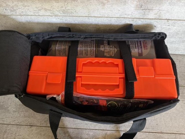 ram-truck-emergency-kit-image-4