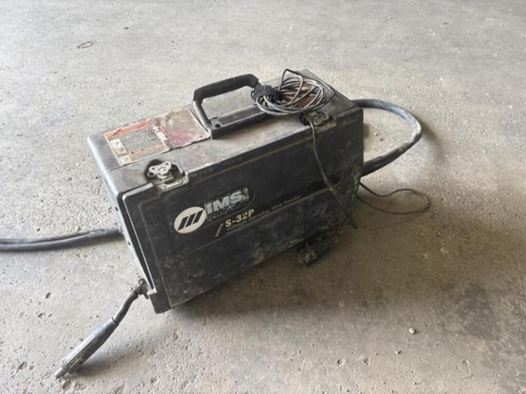 miller-s-32p-voltage-sensing-wire-feeder-image-2