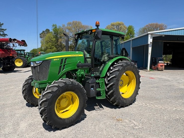 2022-john-deere-6120e-image-1