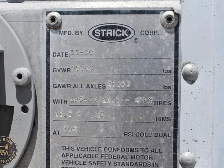 2001-strick-trailer-image-15