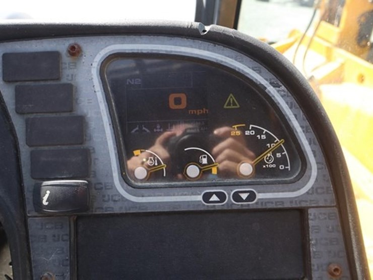 2018-jcb-510-56-image-10