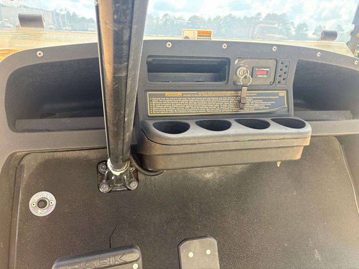 ez-go-txt-36v-electric-golf-cart-image-9