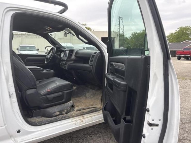 2022-dodge-2500-image-21