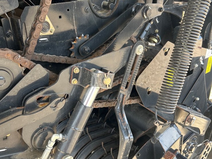 case-ih-rb465-image-9