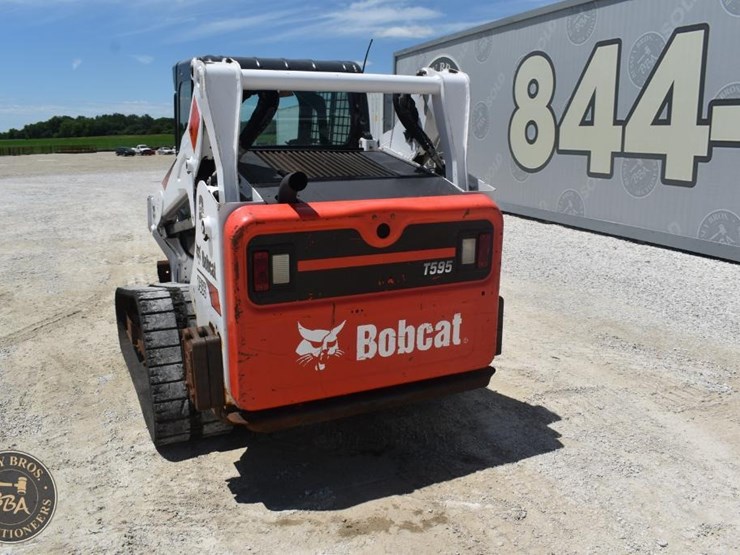 2019-bobcat-t595-image-14