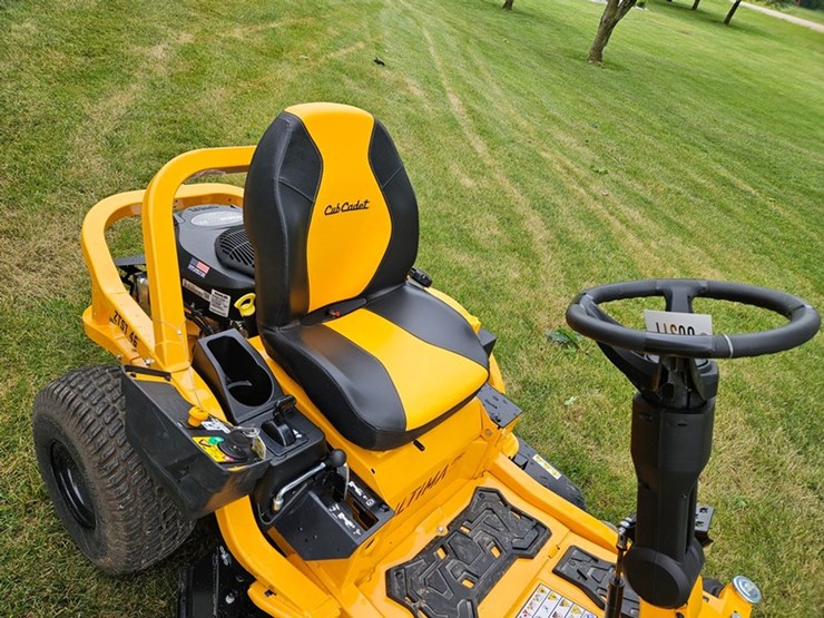#311-•-cub-cadet-ultima-zts1-zero-turn-mower-image-24