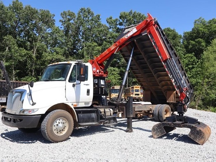 2010-international-transtar-8000-image-1