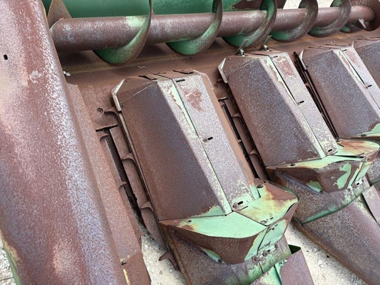 john-deere-842-image-6