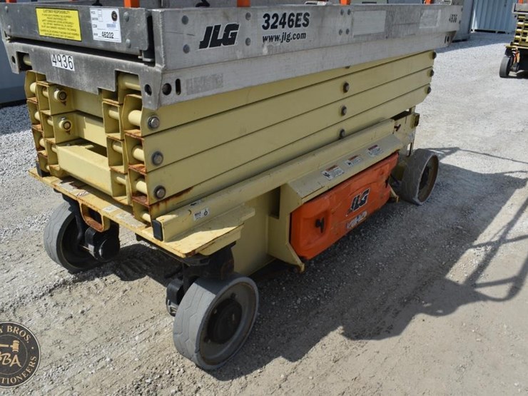 2014-jlg-3246es-image-9