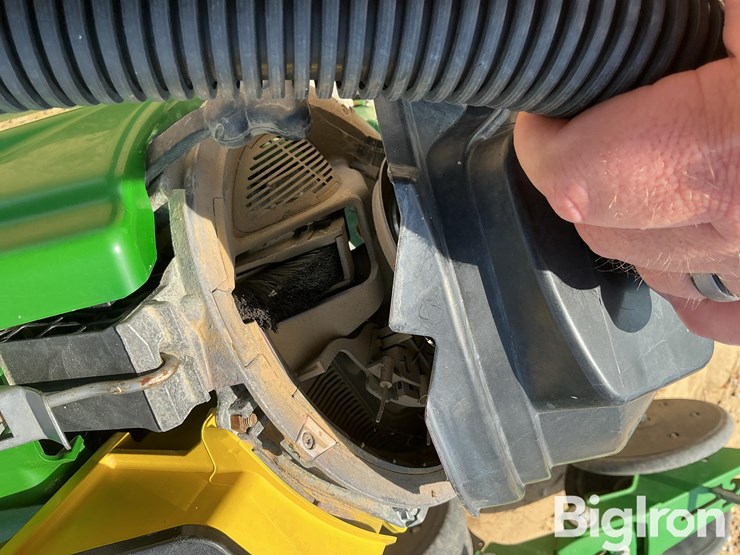 2019-john-deere-dr18-image-19