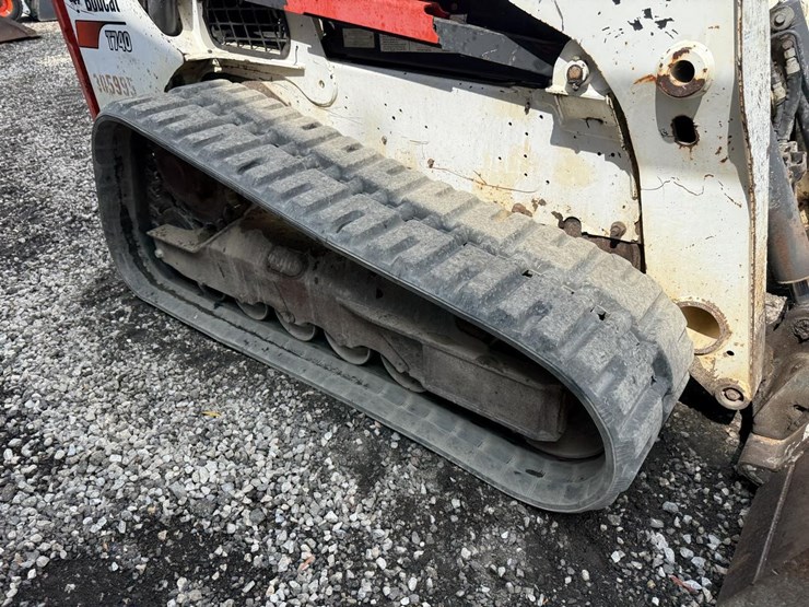 2019-bobcat-t740-image-13