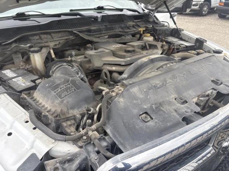 2014-dodge-3500-image-24