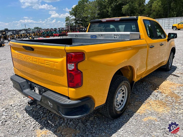2019-chevrolet-silverado-pickup-truck-image-21