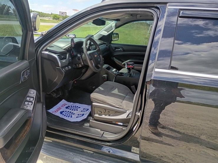2018-chevrolet-tahoe-image-26
