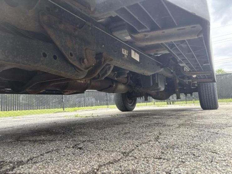 2014-ford-f350-xlt-image-15