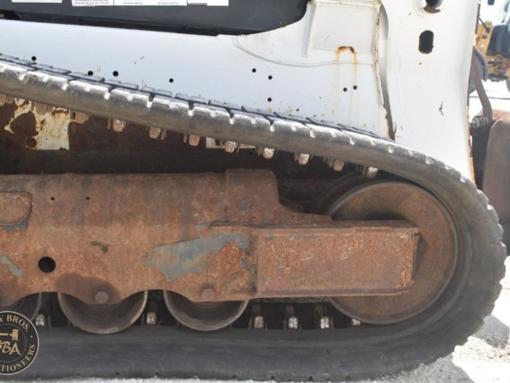 2019-bobcat-t595-image-43
