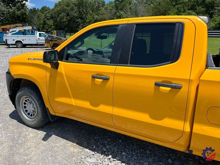 2021-chevrolet-silverado-4x4-pickup-truck-image-13